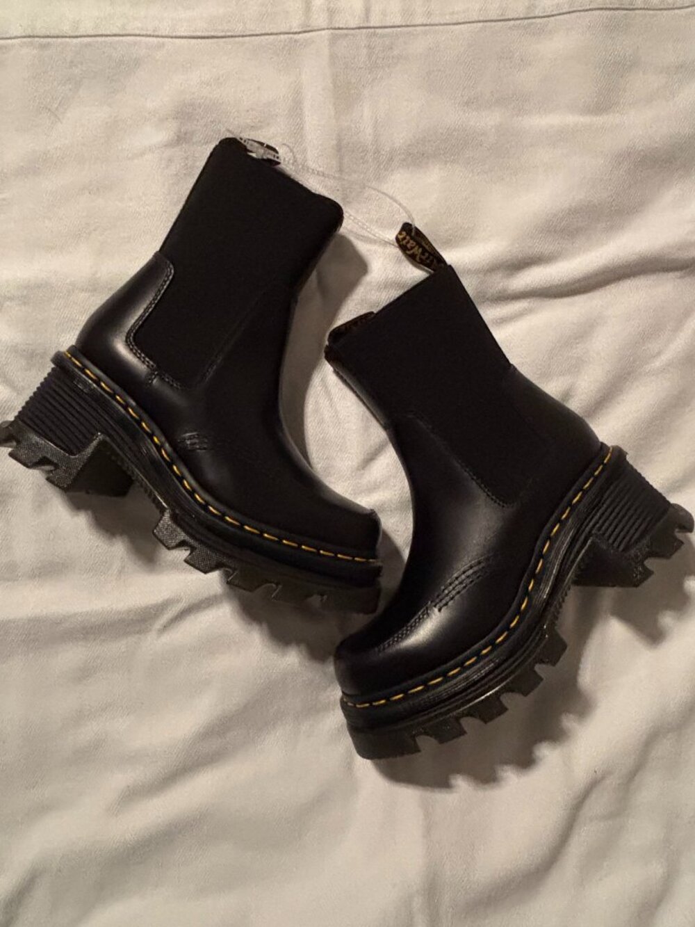 Dr Martens Corran Chelsea Atlas Leather Heeled Boots